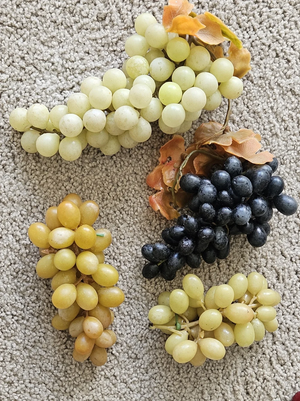 15 Vintage Pieces Of Fake Fruits &  Vegetables. Bonus -Cornucopia  Added.